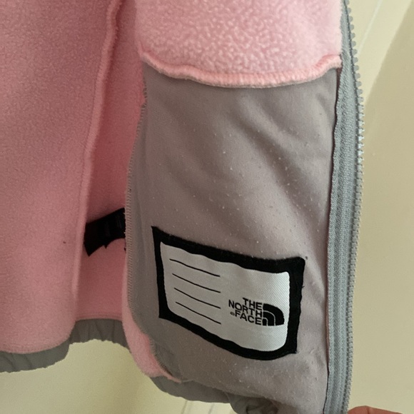 Girls North face Jacket - Picture 11 of 12